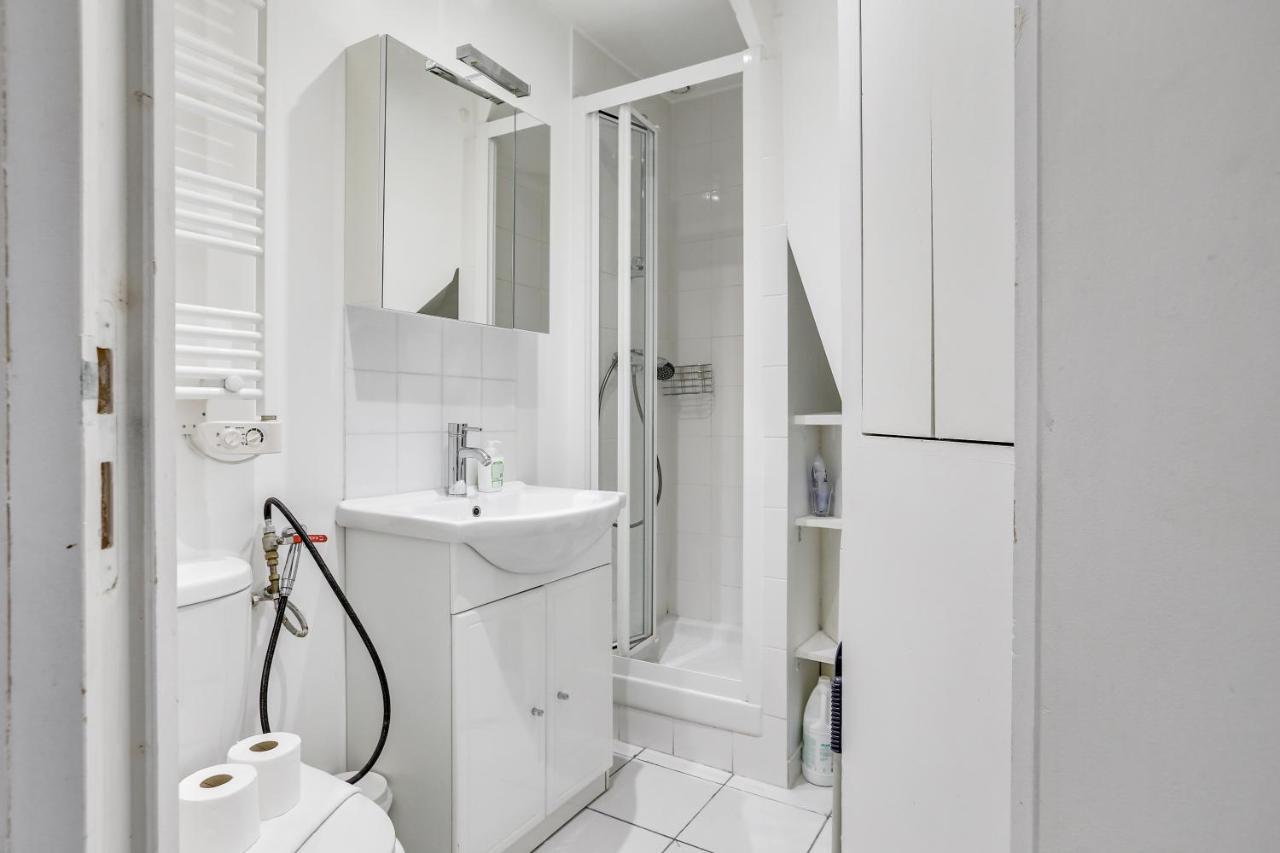 Triplex In Boulevard De Magenta By Guestready Apartment Париж Екстериор снимка